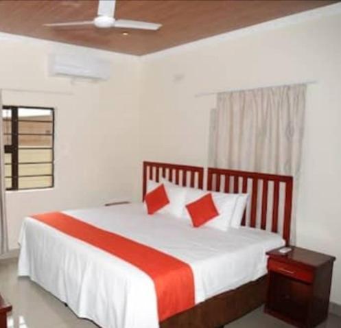 Pillacol Guest House Victoria Falls Eksteriør billede